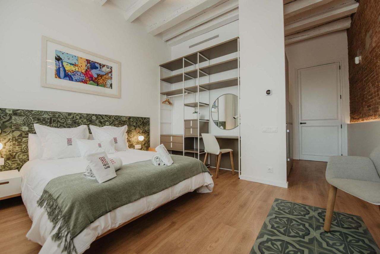 Petit Luxe Volta Bed and Breakfast Terrassa Exteriör bild